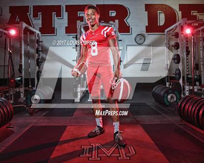 Thumbnail 3 in Mater Dei (Preseason Early Contenders Photo Shoot)) photogallery.