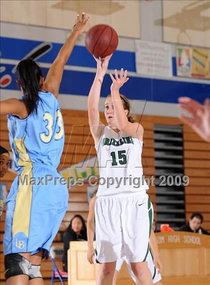 Thumbnail 3 in Burbank vs. Granite Bay (Bulldog Winter Classic) photogallery.