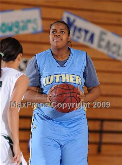 Thumbnail 1 in Burbank vs. Granite Bay (Bulldog Winter Classic) photogallery.