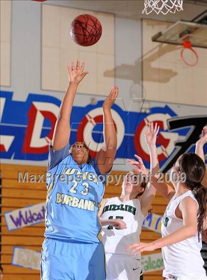 Thumbnail 3 in Burbank vs. Granite Bay (Bulldog Winter Classic) photogallery.