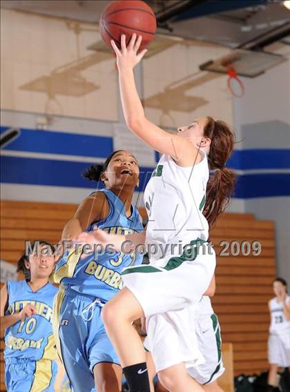 Thumbnail 3 in Burbank vs. Granite Bay (Bulldog Winter Classic) photogallery.