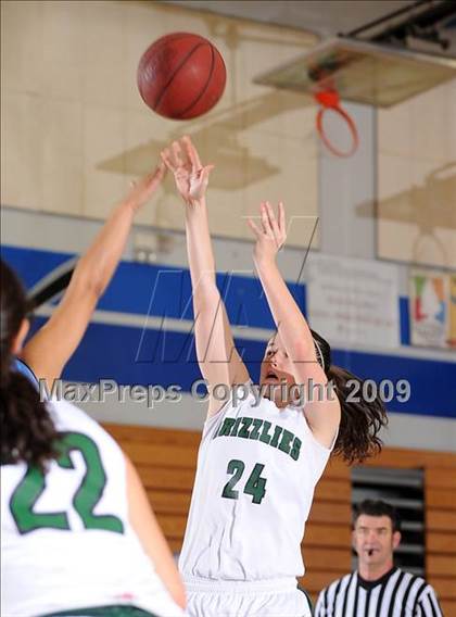 Thumbnail 1 in Burbank vs. Granite Bay (Bulldog Winter Classic) photogallery.