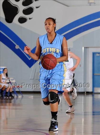 Thumbnail 1 in Burbank vs. Granite Bay (Bulldog Winter Classic) photogallery.