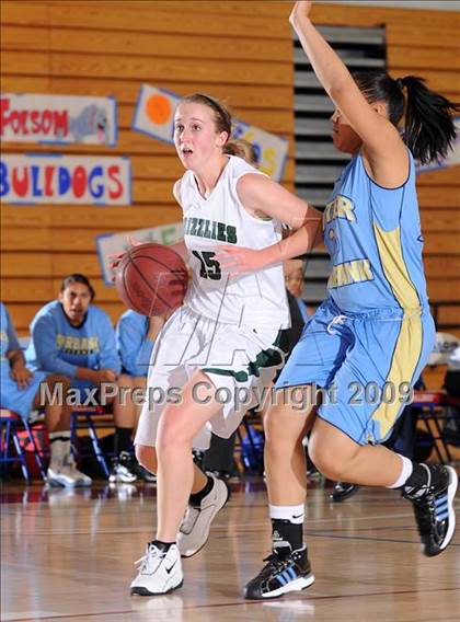 Thumbnail 2 in Burbank vs. Granite Bay (Bulldog Winter Classic) photogallery.