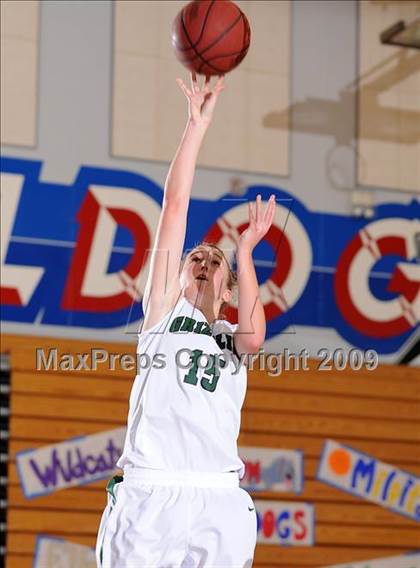 Thumbnail 1 in Burbank vs. Granite Bay (Bulldog Winter Classic) photogallery.