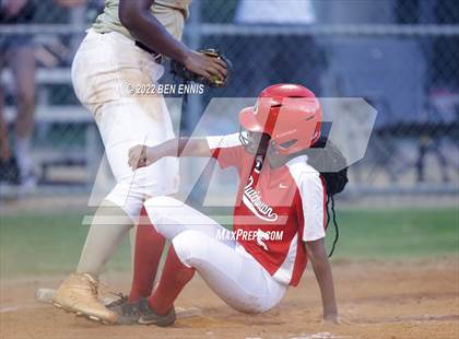 Thumbnail 2 in Creekside @ Dutchtown photogallery.