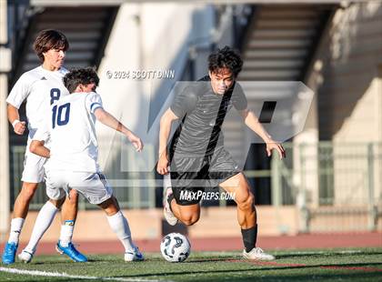 Thumbnail 2 in Carlmont @ Archbishop Mitty photogallery.