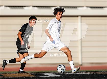 Thumbnail 1 in Carlmont @ Archbishop Mitty photogallery.