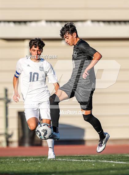 Thumbnail 1 in Carlmont @ Archbishop Mitty photogallery.