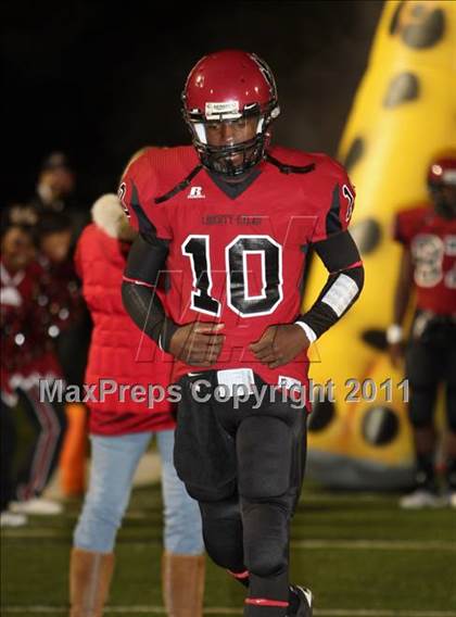 Thumbnail 1 in Liberty-Eylau vs. Carthage (3A Region 2 Bi-District Playoff) photogallery.