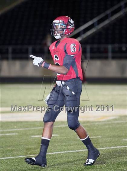 Thumbnail 2 in Liberty-Eylau vs. Carthage (3A Region 2 Bi-District Playoff) photogallery.