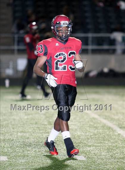 Thumbnail 2 in Liberty-Eylau vs. Carthage (3A Region 2 Bi-District Playoff) photogallery.