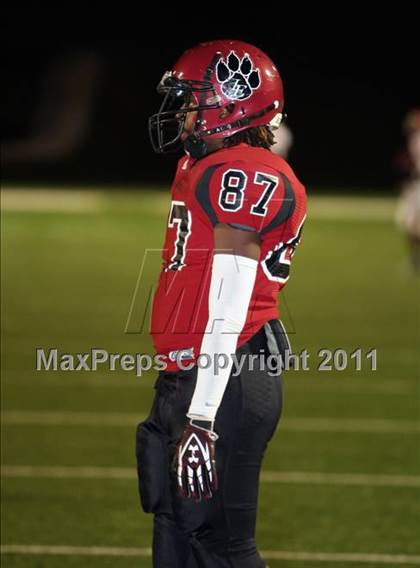 Thumbnail 3 in Liberty-Eylau vs. Carthage (3A Region 2 Bi-District Playoff) photogallery.