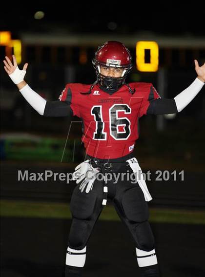 Thumbnail 1 in Liberty-Eylau vs. Carthage (3A Region 2 Bi-District Playoff) photogallery.