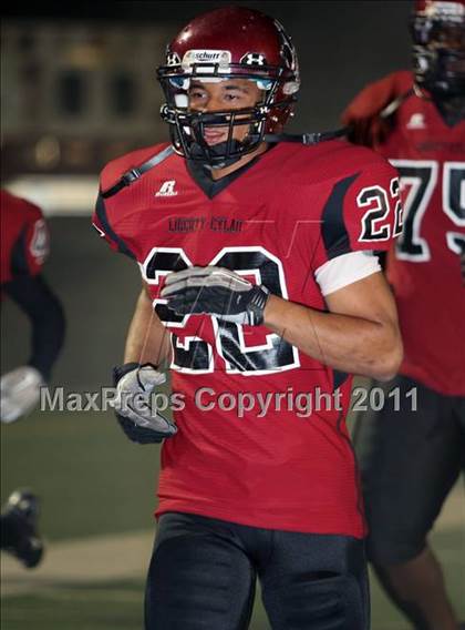 Thumbnail 3 in Liberty-Eylau vs. Carthage (3A Region 2 Bi-District Playoff) photogallery.