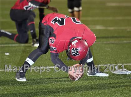 Thumbnail 2 in Liberty-Eylau vs. Carthage (3A Region 2 Bi-District Playoff) photogallery.