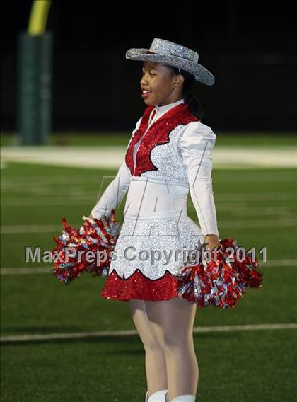 Thumbnail 2 in Liberty-Eylau vs. Carthage (3A Region 2 Bi-District Playoff) photogallery.