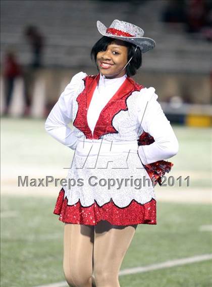 Thumbnail 1 in Liberty-Eylau vs. Carthage (3A Region 2 Bi-District Playoff) photogallery.