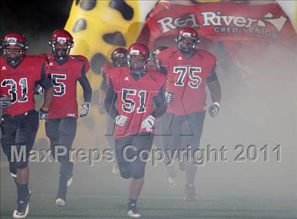 Thumbnail 1 in Liberty-Eylau vs. Carthage (3A Region 2 Bi-District Playoff) photogallery.