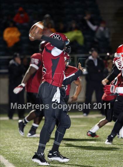 Thumbnail 2 in Liberty-Eylau vs. Carthage (3A Region 2 Bi-District Playoff) photogallery.