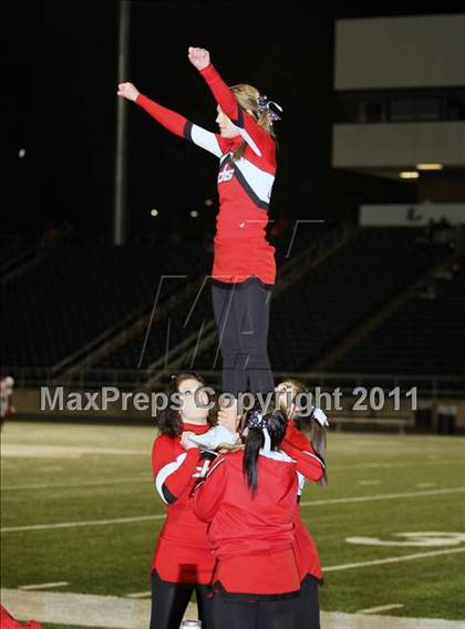 Thumbnail 3 in Liberty-Eylau vs. Carthage (3A Region 2 Bi-District Playoff) photogallery.