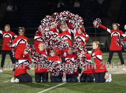 Thumbnail 3 in Liberty-Eylau vs. Carthage (3A Region 2 Bi-District Playoff) photogallery.