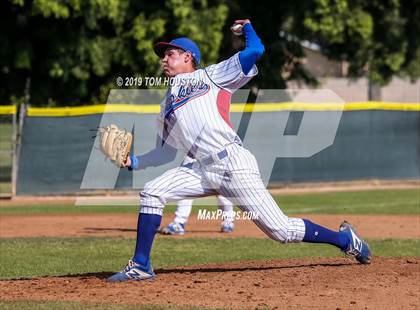 Thumbnail 3 in La Serna vs. Reno photogallery.
