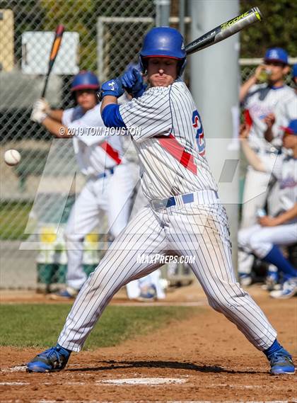 Thumbnail 2 in La Serna vs. Reno photogallery.