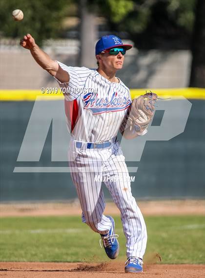 Thumbnail 1 in La Serna vs. Reno photogallery.