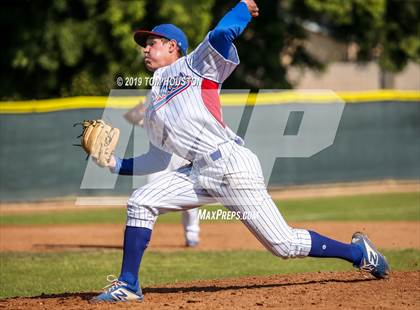 Thumbnail 2 in La Serna vs. Reno photogallery.
