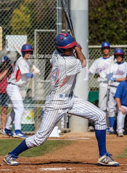 Thumbnail 3 in La Serna vs. Reno photogallery.