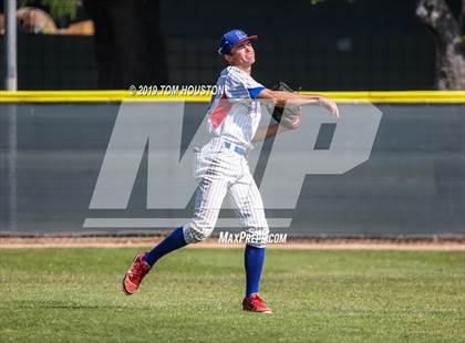 Thumbnail 2 in La Serna vs. Reno photogallery.