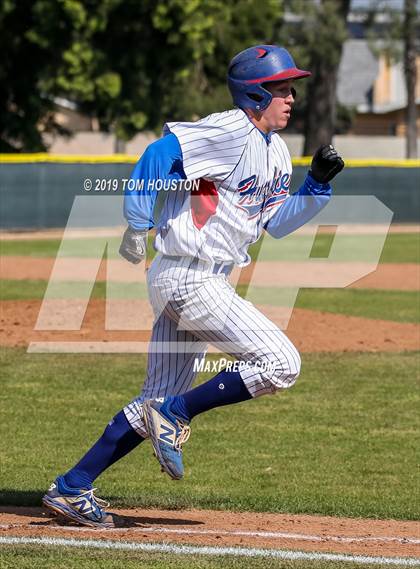 Thumbnail 3 in La Serna vs. Reno photogallery.
