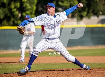 Thumbnail 1 in La Serna vs. Reno photogallery.
