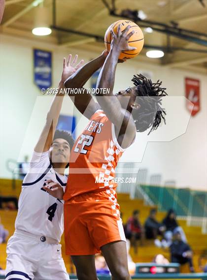 Thumbnail 2 in South View vs. Northwood Temple Academy (Hoops and Dreams Showcase 2025) photogallery.