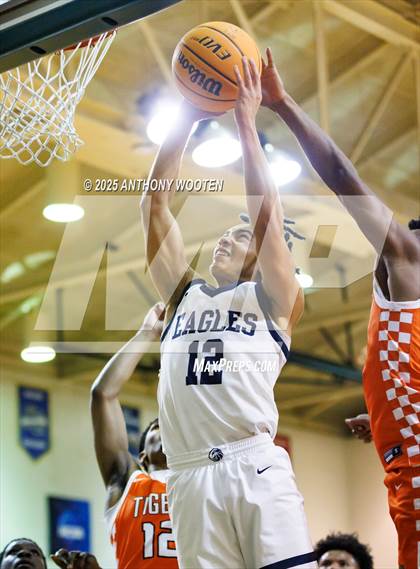 Thumbnail 2 in South View vs. Northwood Temple Academy (Hoops and Dreams Showcase 2025) photogallery.
