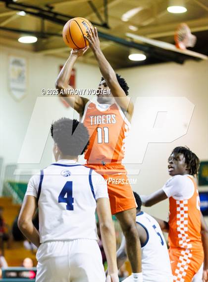 Thumbnail 3 in South View vs. Northwood Temple Academy (Hoops and Dreams Showcase 2025) photogallery.