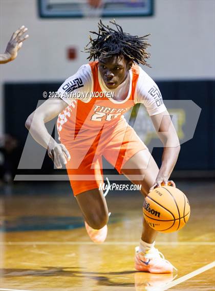 Thumbnail 2 in South View vs. Northwood Temple Academy (Hoops and Dreams Showcase 2025) photogallery.