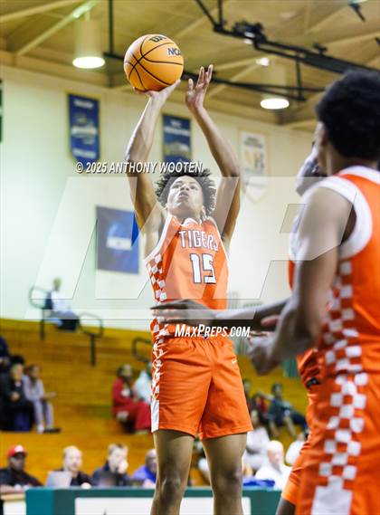 Thumbnail 3 in South View vs. Northwood Temple Academy (Hoops and Dreams Showcase 2025) photogallery.