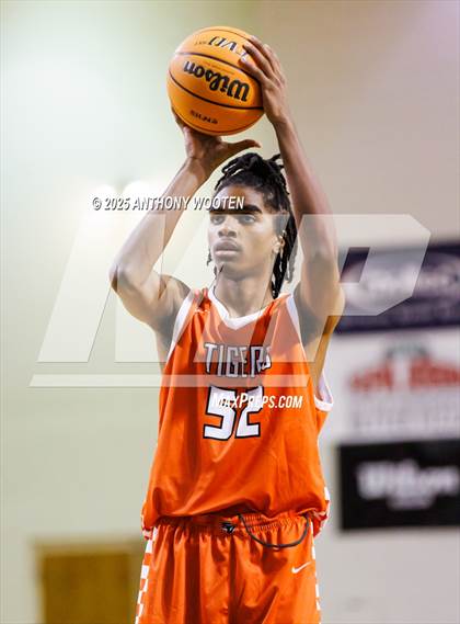 Thumbnail 2 in South View vs. Northwood Temple Academy (Hoops and Dreams Showcase 2025) photogallery.