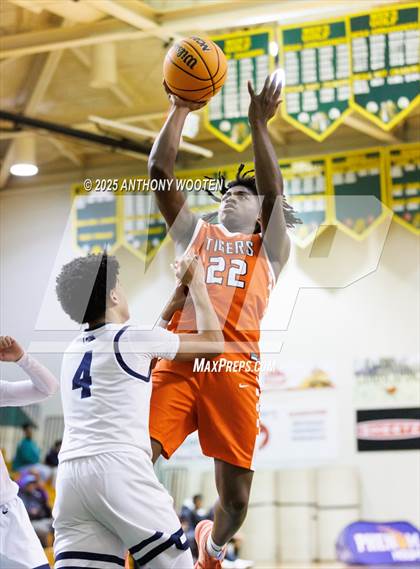 Thumbnail 1 in South View vs. Northwood Temple Academy (Hoops and Dreams Showcase 2025) photogallery.