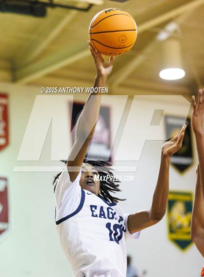 Thumbnail 2 in South View vs. Northwood Temple Academy (Hoops and Dreams Showcase 2025) photogallery.