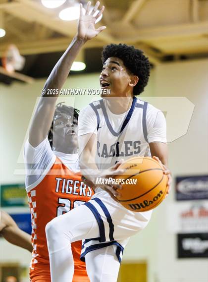 Thumbnail 3 in South View vs. Northwood Temple Academy (Hoops and Dreams Showcase 2025) photogallery.