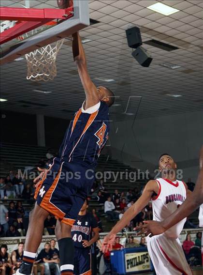 Thumbnail 1 in Madison vs. Duncanville (McDonald's Texas Invitational) photogallery.
