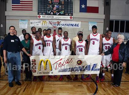 Thumbnail 2 in Madison vs. Duncanville (McDonald's Texas Invitational) photogallery.