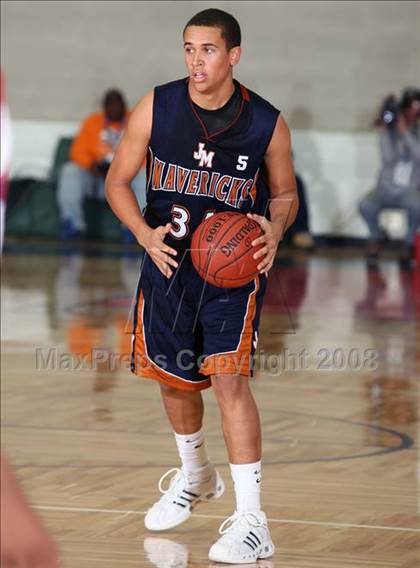 Thumbnail 2 in Madison vs. Duncanville (McDonald's Texas Invitational) photogallery.