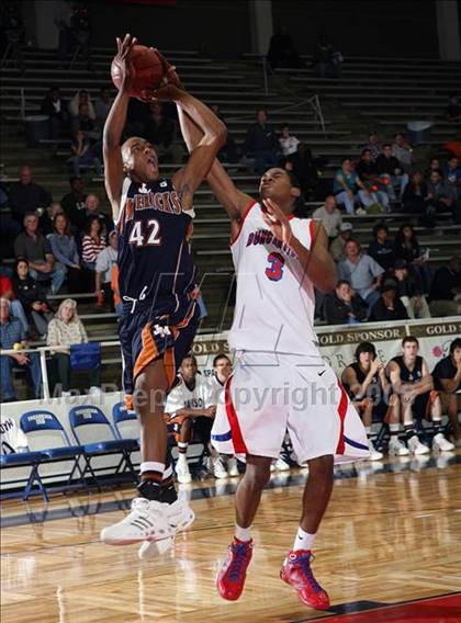 Thumbnail 2 in Madison vs. Duncanville (McDonald's Texas Invitational) photogallery.