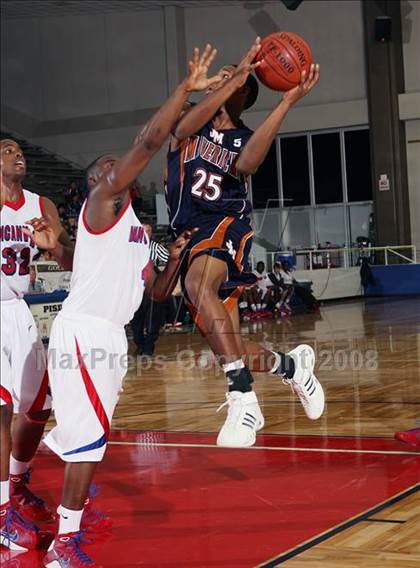 Thumbnail 1 in Madison vs. Duncanville (McDonald's Texas Invitational) photogallery.