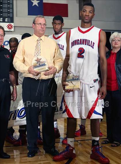 Thumbnail 3 in Madison vs. Duncanville (McDonald's Texas Invitational) photogallery.