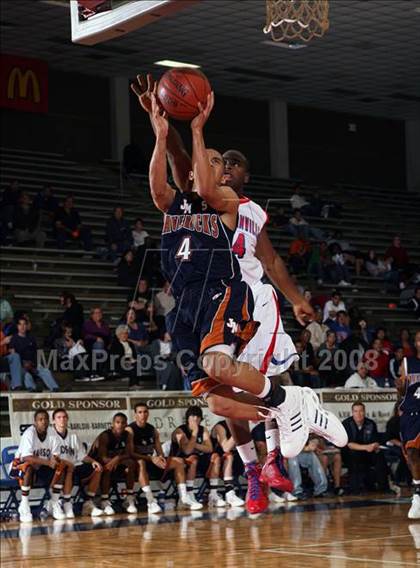 Thumbnail 2 in Madison vs. Duncanville (McDonald's Texas Invitational) photogallery.